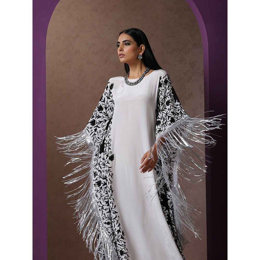 WAZIR C Embroidered White Kaftaan
