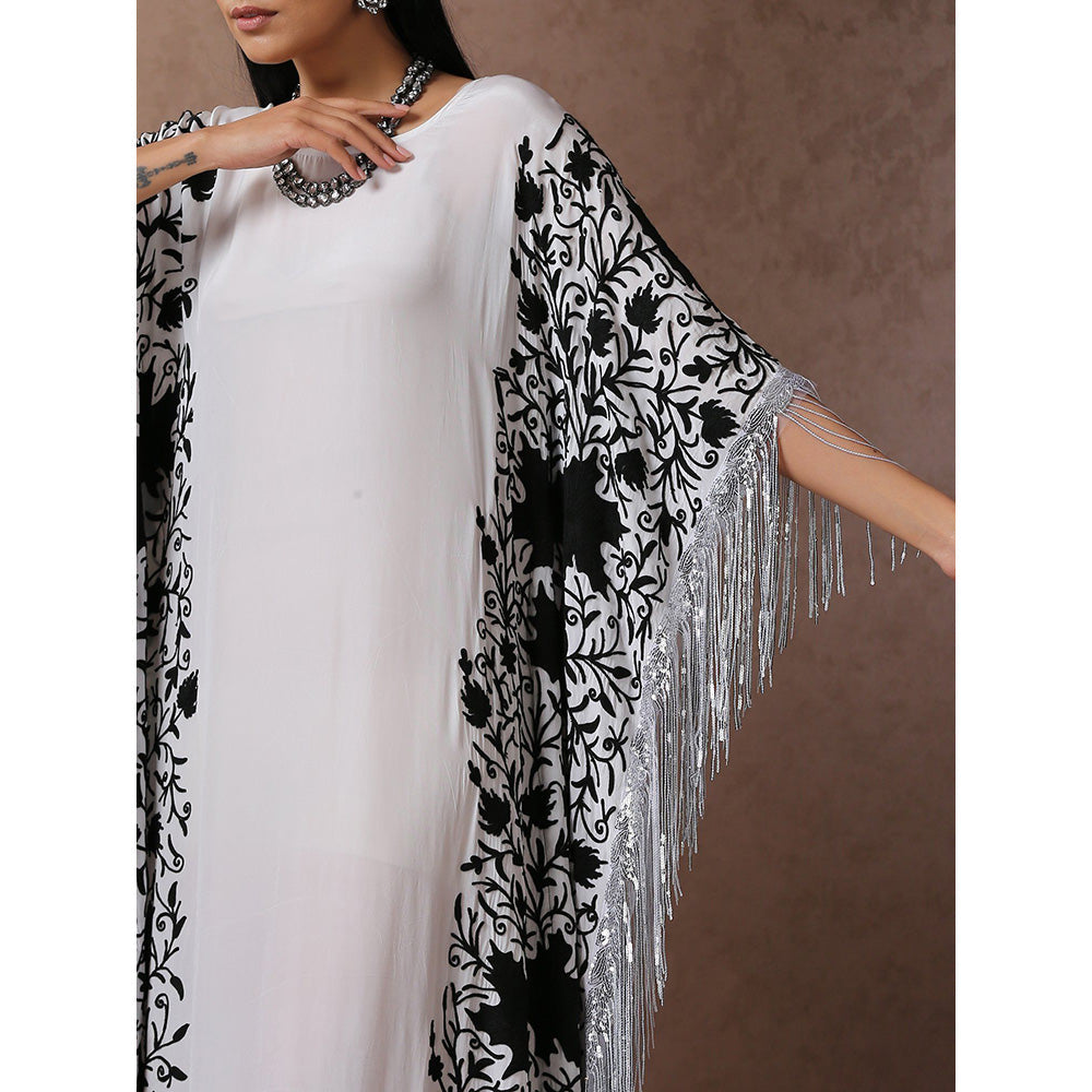 WAZIR C Embroidered White Kaftaan