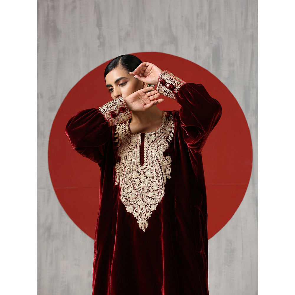 WAZIR C Maroon And Golden Pheran Sets (Set of 2)