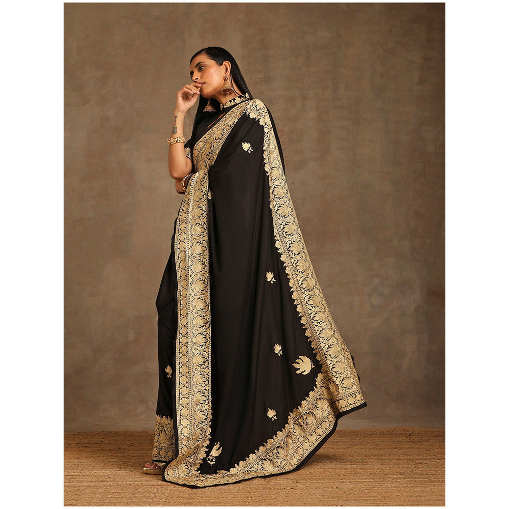 WAZIR C Black Saree with Short Sleeve Blouse