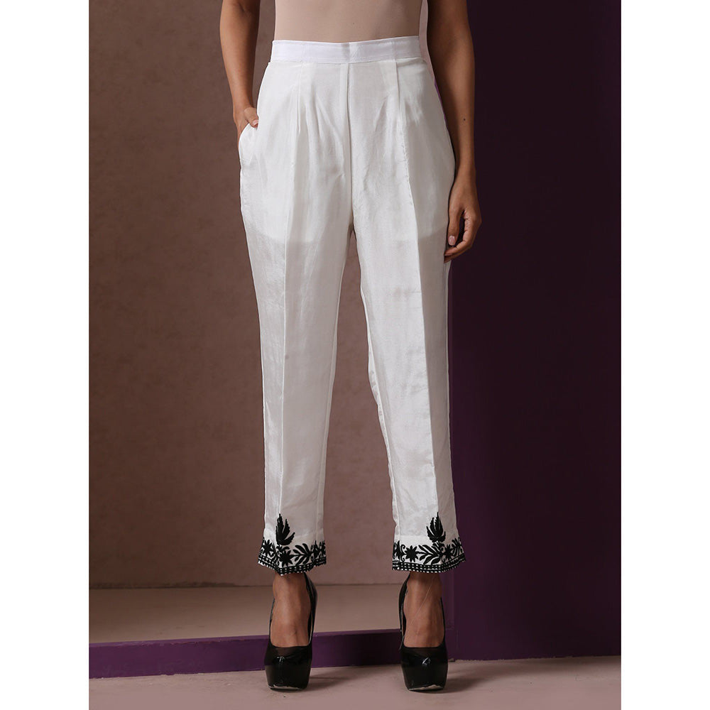 WAZIR C White Crepe Kurta with Dupatta And Straight Fit Pants (Set of 3)