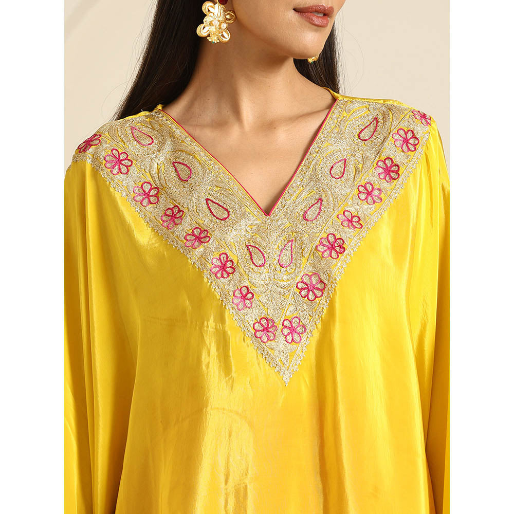 WAZIR C Gul Yellow And Hot Pink Kaftan with Pant (Set of 2)