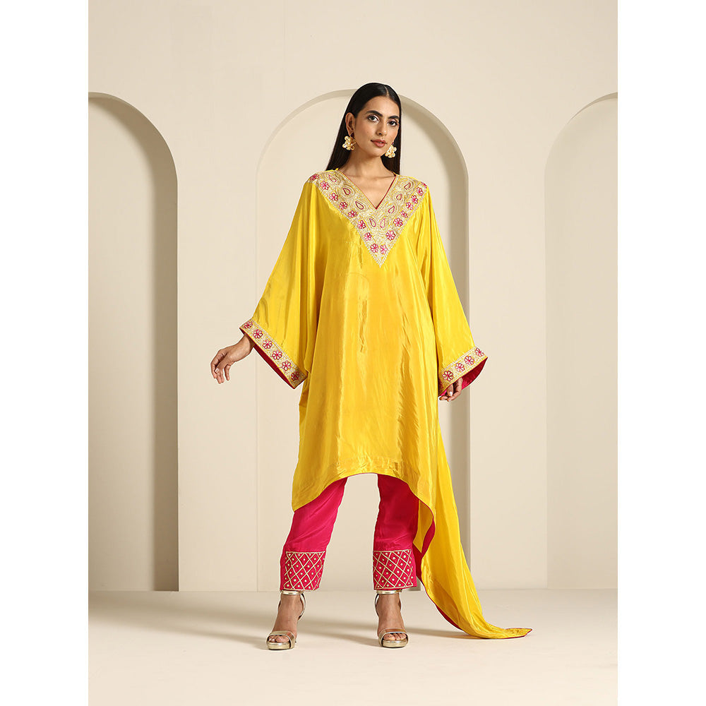 WAZIR C Gul Yellow And Hot Pink Kaftan with Pant (Set of 2)