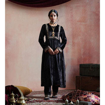 WeaverStory Hand Embroidered Black Gathered Kurta with Salwar & Dupatta (Set of 3)