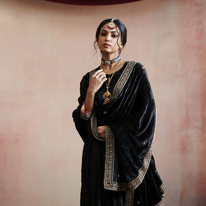 WeaverStory Hand Embroidered Black Gathered Kurta with Salwar & Dupatta (Set of 3)