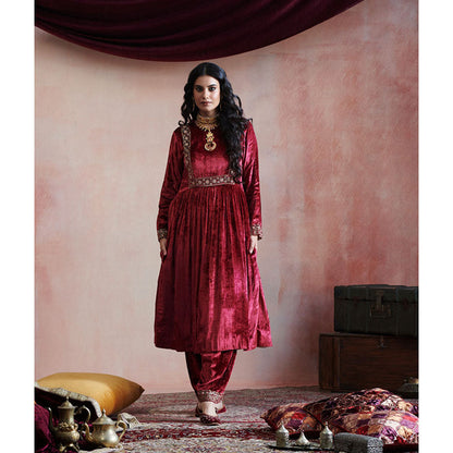 WeaverStory Maroon Hand Embroidered Kurta with Salwar & Pure Silk Dupatta (Set of 3)