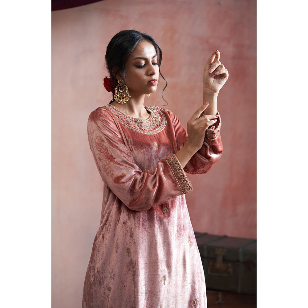 WeaverStory Peach Hand Embroidered Close Neck Kurta with Salwar (Set of 2)