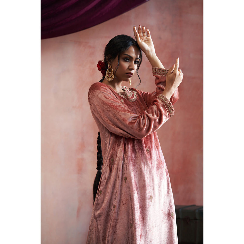 WeaverStory Peach Hand Embroidered Close Neck Kurta with Salwar (Set of 2)