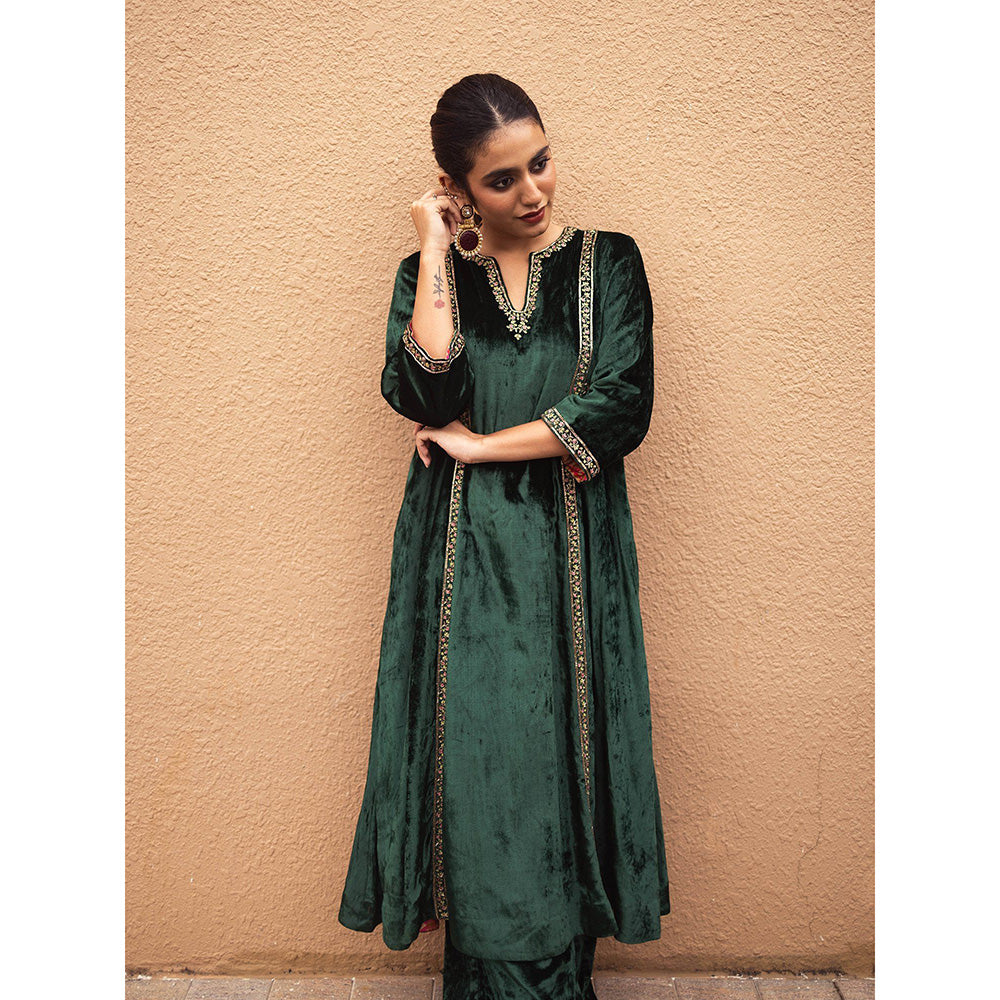 WeaverStory Hand Embroidered Dark Green Kalidar Kurta with Farshi (Set of 2)