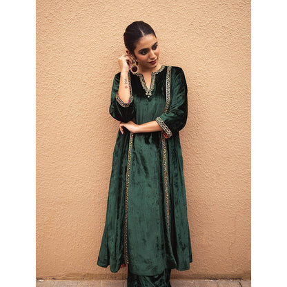 WeaverStory Hand Embroidered Dark Green Kalidar Kurta with Farshi (Set of 2)