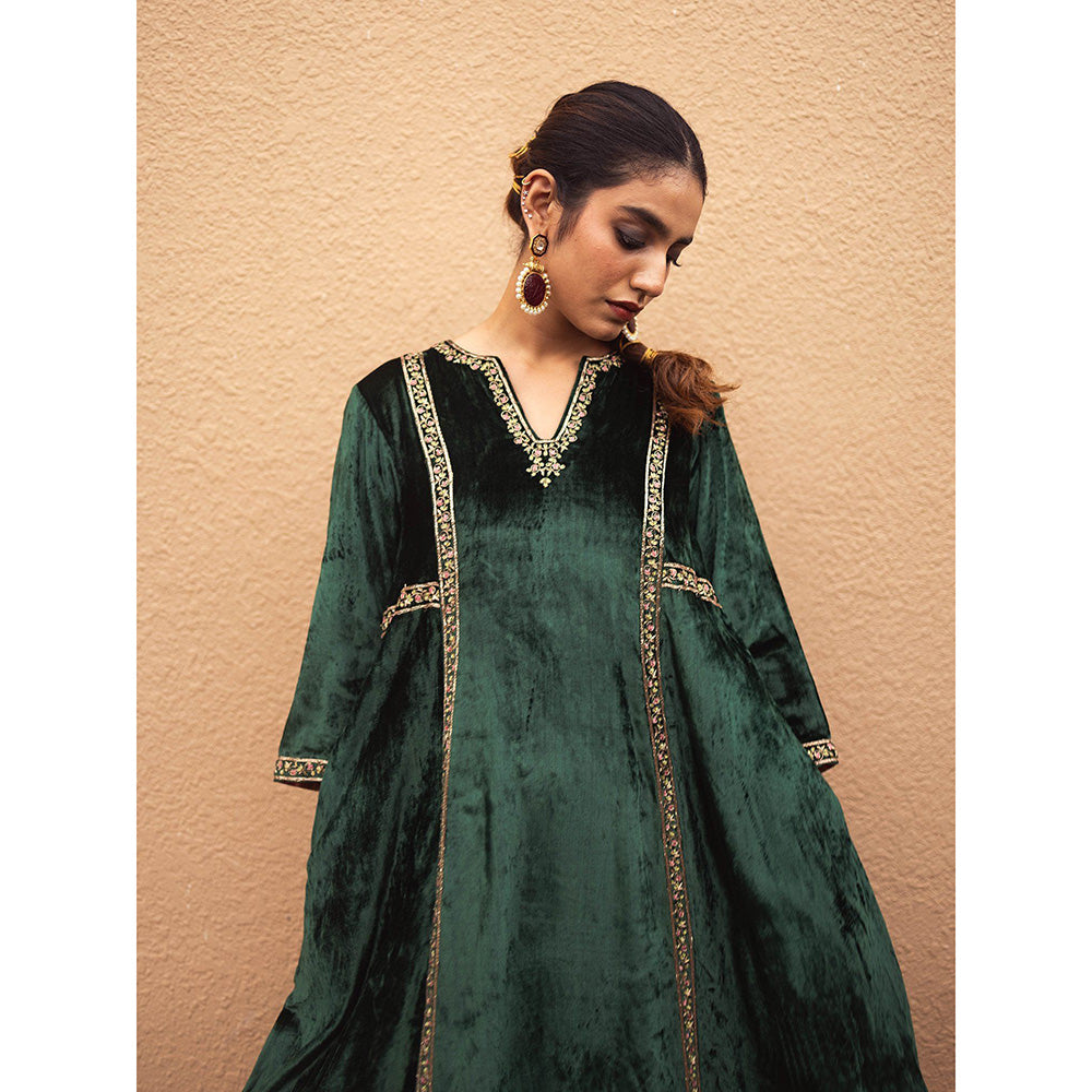 WeaverStory Hand Embroidered Dark Green Kalidar Kurta with Farshi (Set of 2)