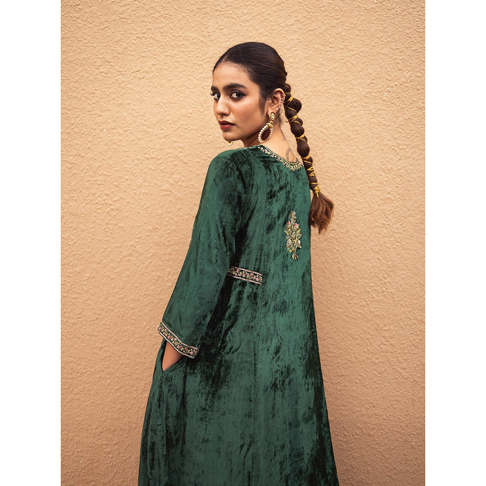 WeaverStory Hand Embroidered Dark Green Kalidar Kurta with Farshi (Set of 2)