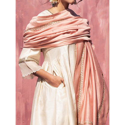 WeaverStory Handloom Off White Chanderi Silk Scalloped Suit with Pink Dupatta (Set of 3)