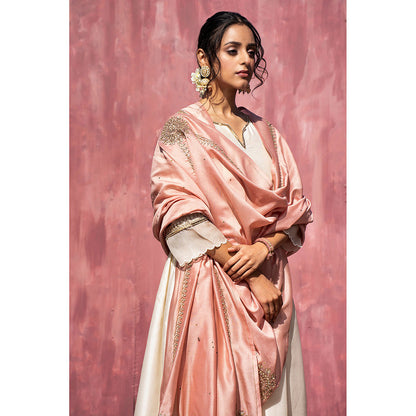 WeaverStory Handloom Off White Chanderi Silk Scalloped Suit with Pink Dupatta (Set of 3)