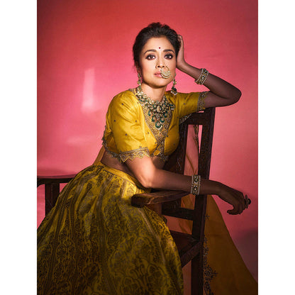 WeaverStory Yellow Pure Katan Silk Brocade Banarasi Lehenga with Choli and Dupatta (Set of 3)