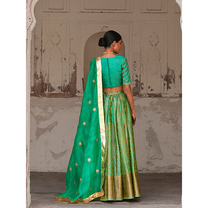 WeaverStory Green Pure Katan Silk Brocade Banarasi Lehenga with Choli and Dupatta (Set of 3)