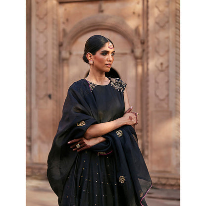 WeaverStory Black Raw Silk Lehenga Skirt with Raglan Choli and Organza Dupatta (Set of 3)