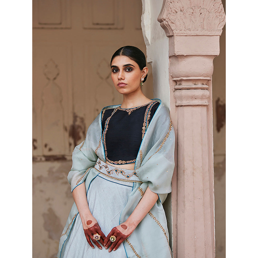 WeaverStory Mint Green Hand Raw Silk Skirt with Pure Silk Choli and Dupatta (Set of 3)