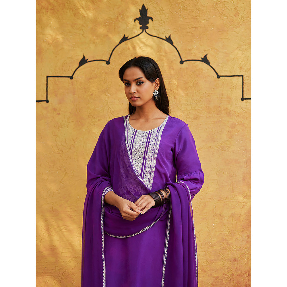 WeaverStory Purple Pure Silk Tilla Hand Embroidered Kurta With Pants And Dupatta (Set of 3)