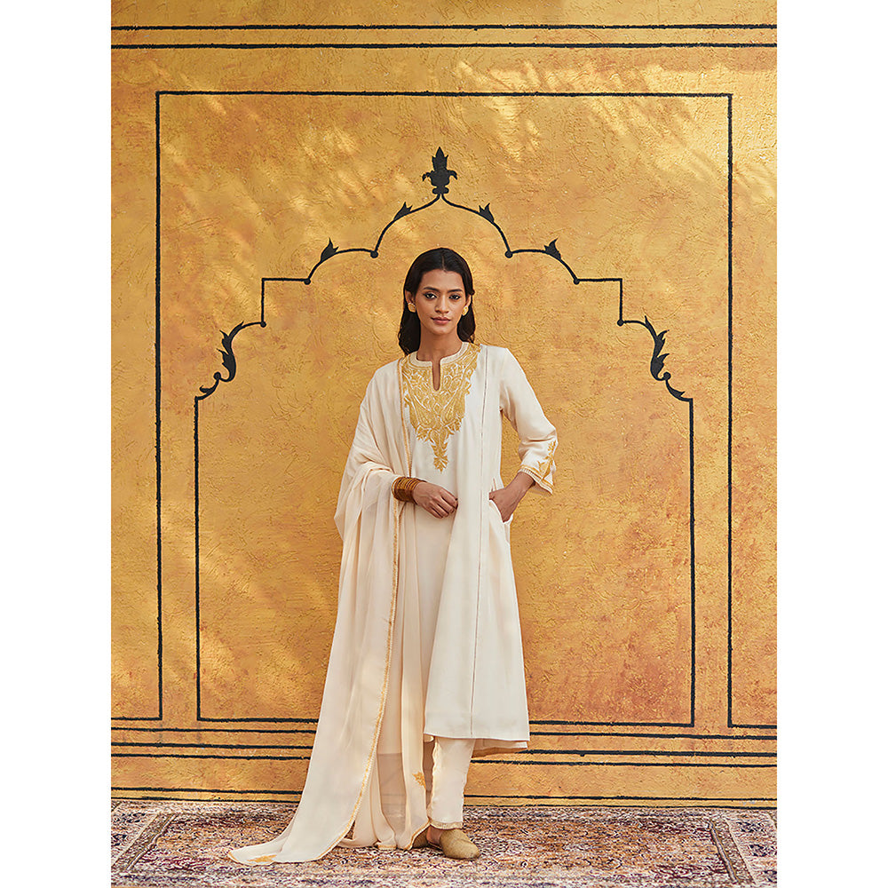 WeaverStory Off-white Pure Silk Tilla Hand Embroidered Kurta With Pants And Dupatta (Set of 3)