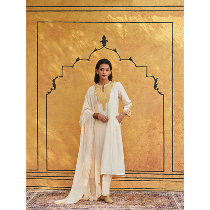 WeaverStory Off-white Pure Silk Tilla Hand Embroidered Kurta With Pants And Dupatta (Set of 3)