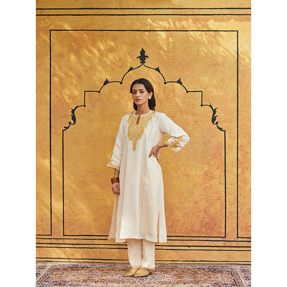 WeaverStory Off-white Pure Silk Tilla Hand Embroidered Kurta With Pants And Dupatta (Set of 3)