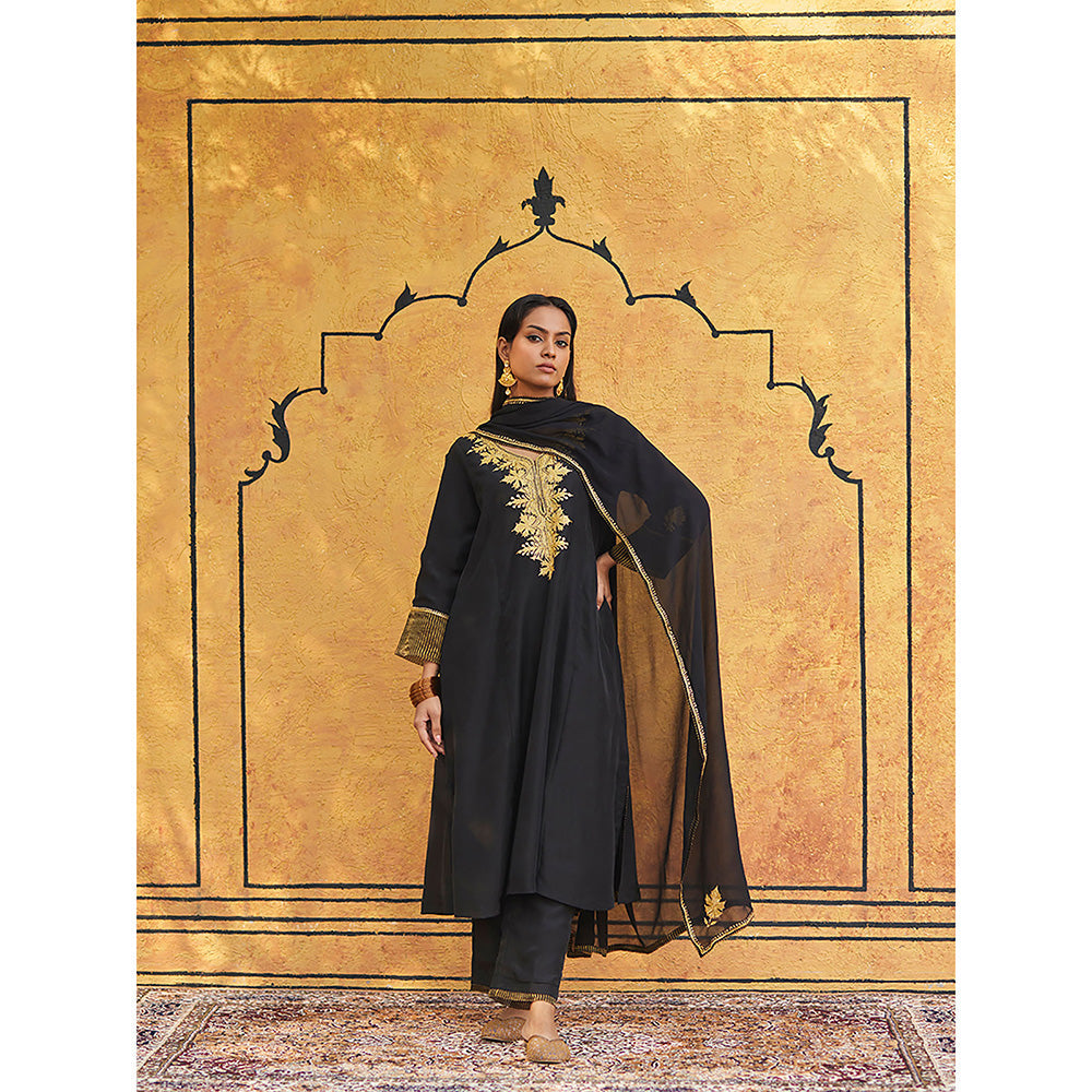 WeaverStory Black Pure Silk Tilla Hand Embroidered Kurta With Pants And Dupatta (Set of 3)