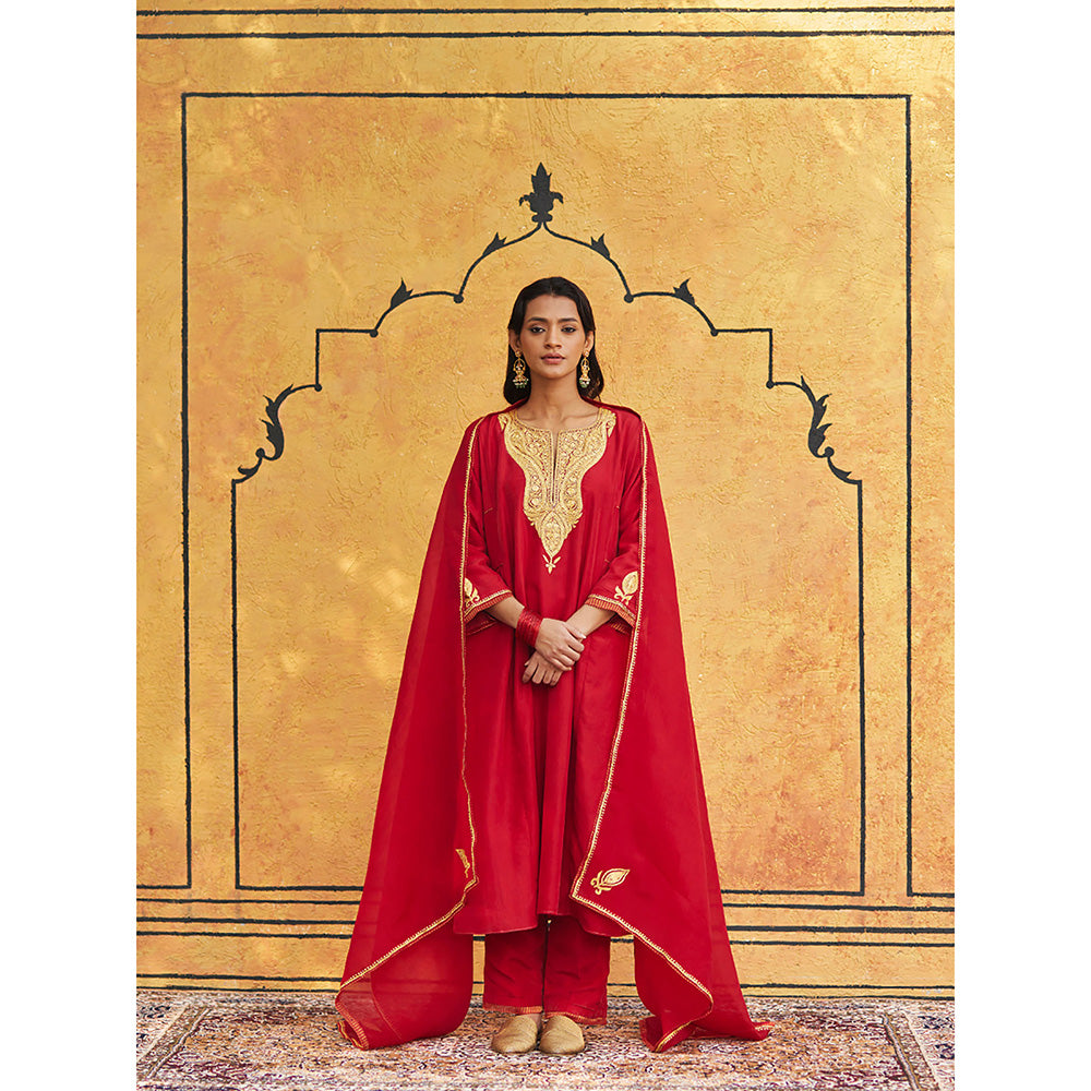 WeaverStory Red Pure Silk Tilla Hand Embroidered Kurta With Pants And Dupatta (Set of 3)