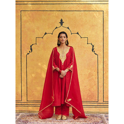 WeaverStory Red Pure Silk Tilla Hand Embroidered Kurta With Pants And Dupatta (Set of 3)