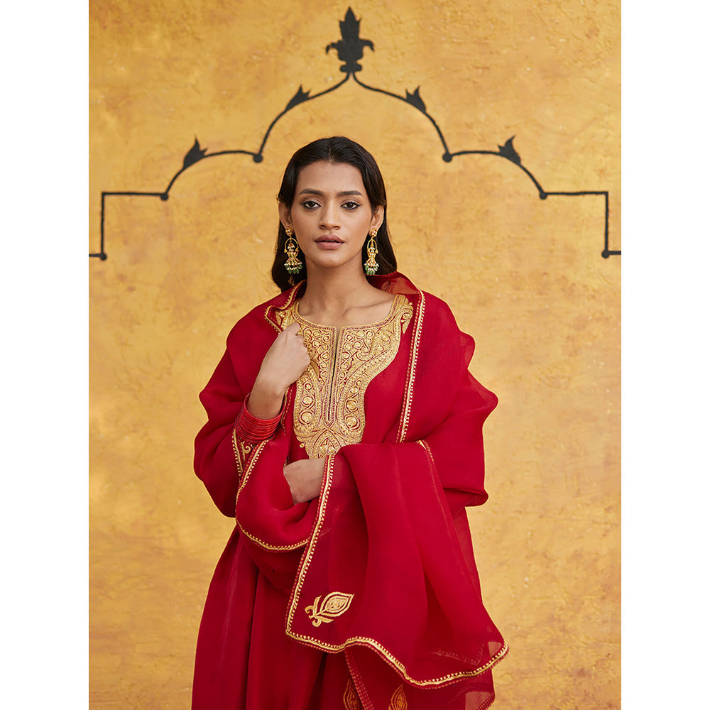 WeaverStory Red Pure Silk Tilla Hand Embroidered Kurta With Pants And Dupatta (Set of 3)