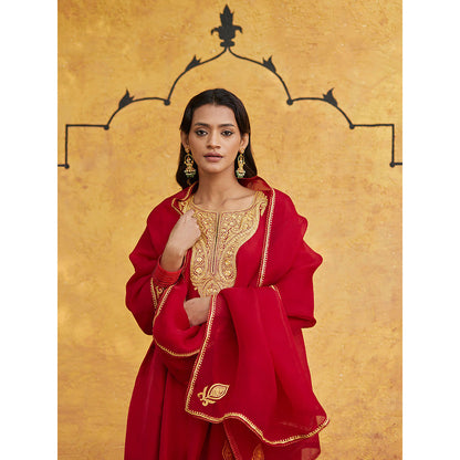 WeaverStory Red Pure Silk Tilla Hand Embroidered Kurta With Pants And Dupatta (Set of 3)