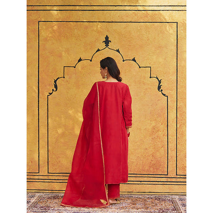 WeaverStory Red Pure Silk Tilla Hand Embroidered Kurta With Pants And Dupatta (Set of 3)