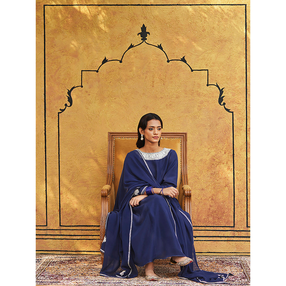 WeaverStory Blue Pure Silk Tilla Hand Embroidered Kurta With Pants And Dupatta (Set of 3)