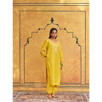 WeaverStory Yellow Pure Silk Tilla Hand Embroidered Kurta With Pants And Dupatta (Set of 3)