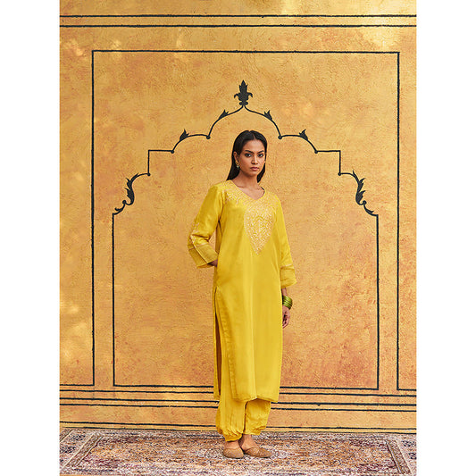 WeaverStory Yellow Pure Silk Tilla Hand Embroidered Kurta With Pants And Dupatta (Set of 3)