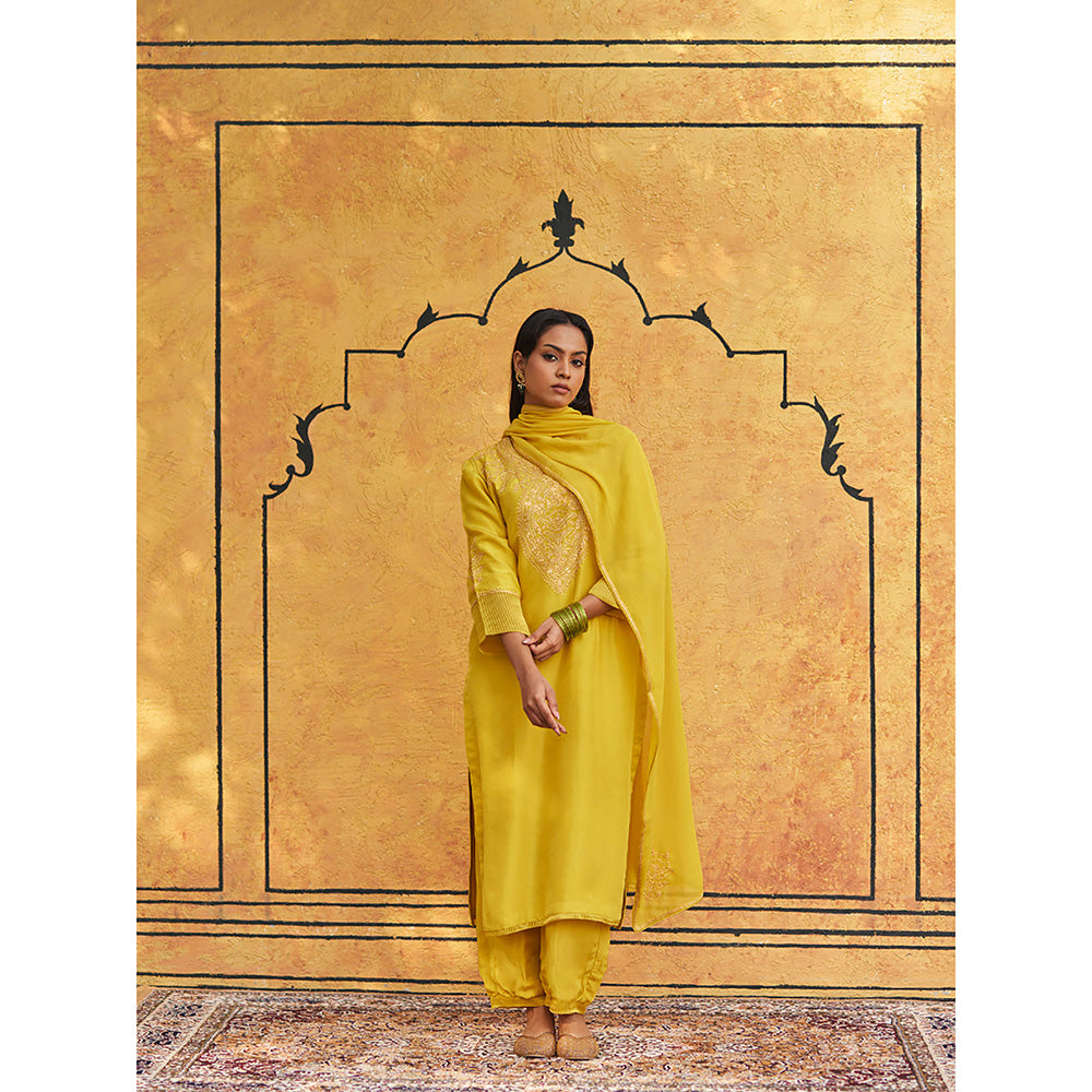 WeaverStory Yellow Pure Silk Tilla Hand Embroidered Kurta With Pants And Dupatta (Set of 3)