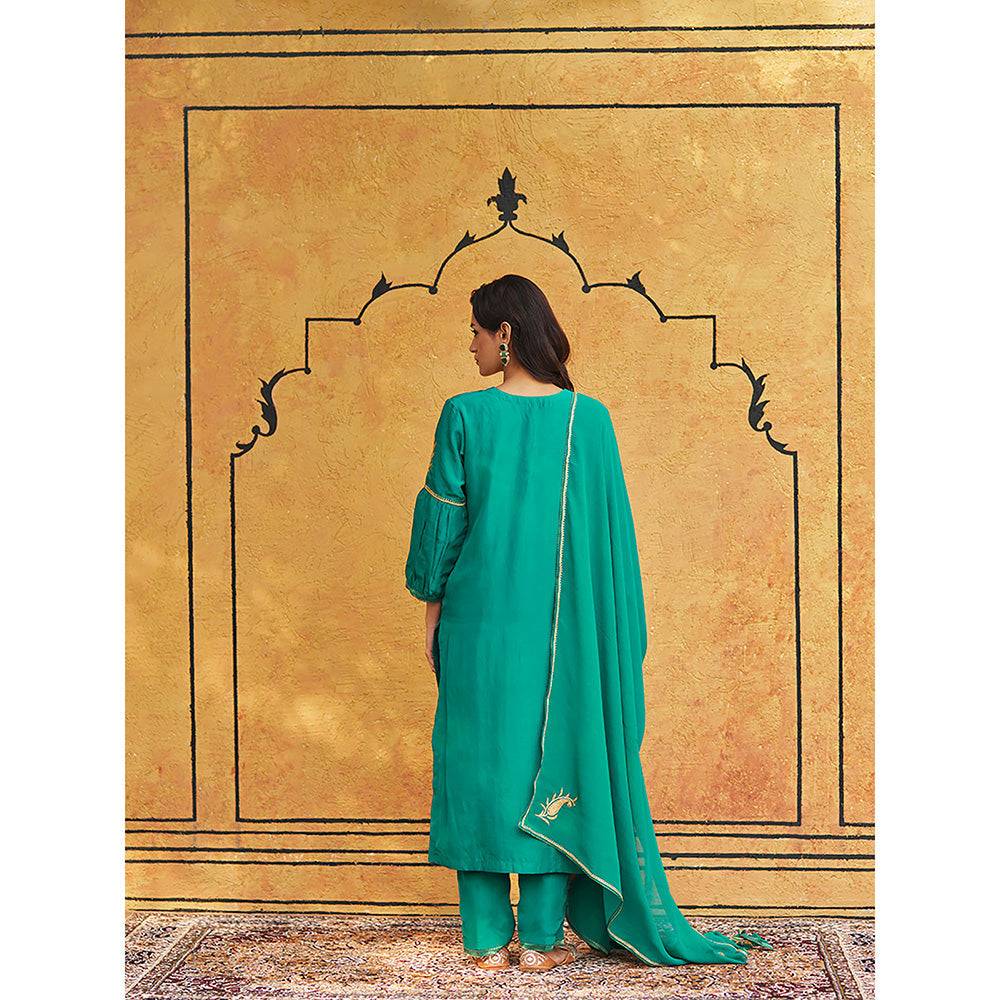 WeaverStory Green Pure Silk Tilla Hand Embroidered Kurta With Pants And Dupatta (Set of 3)