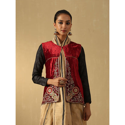 WeaverStory Maroon Hand Embroidered Zardozi Silk Velvet Jacket