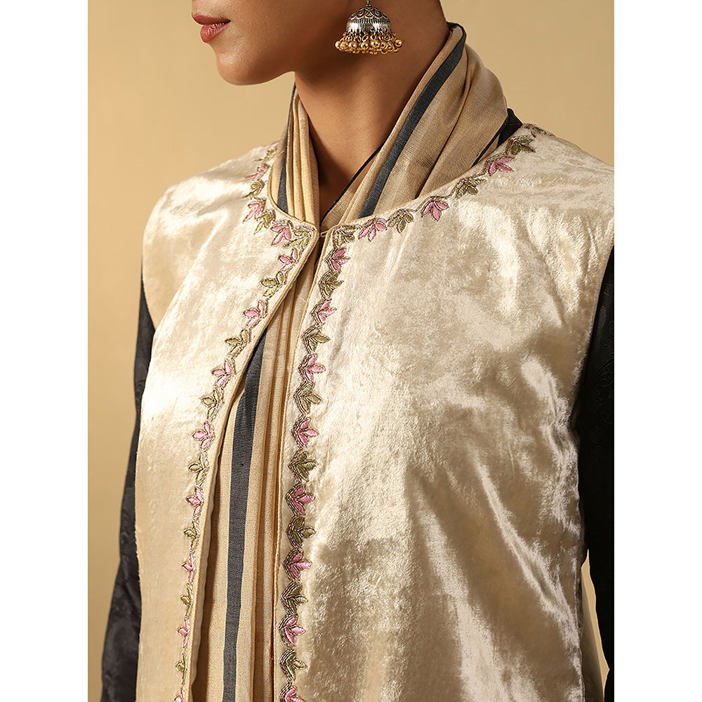 WeaverStory Off-White Hand Embroidered Zardozi Silk Velvet Jacket
