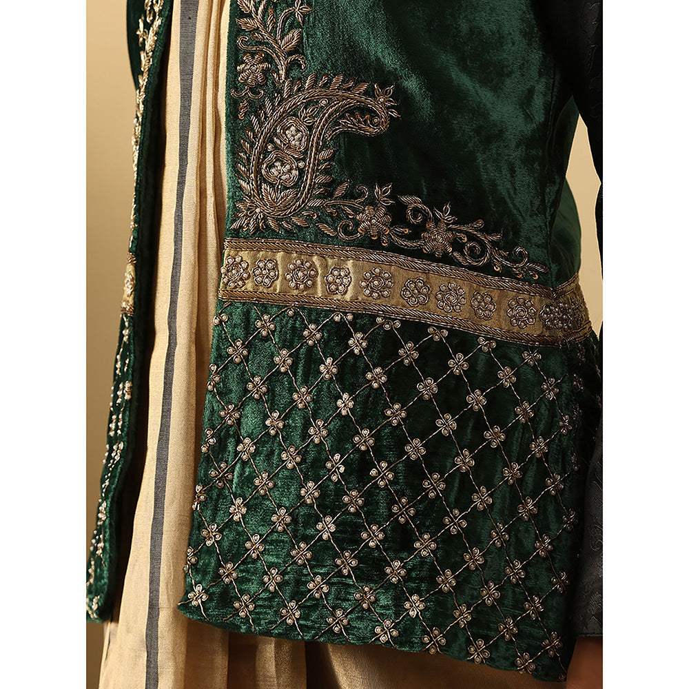WeaverStory Green Hand Embroidered Zardozi Silk Velvet Jacket