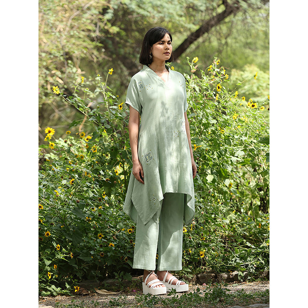 WeaverStory Sage Green Embroidered Kurta with Pant (Set of 2)