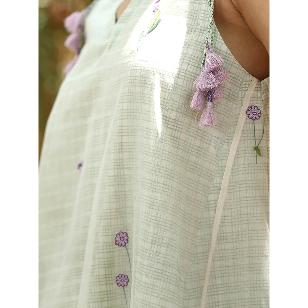 WeaverStory White Printed Dress