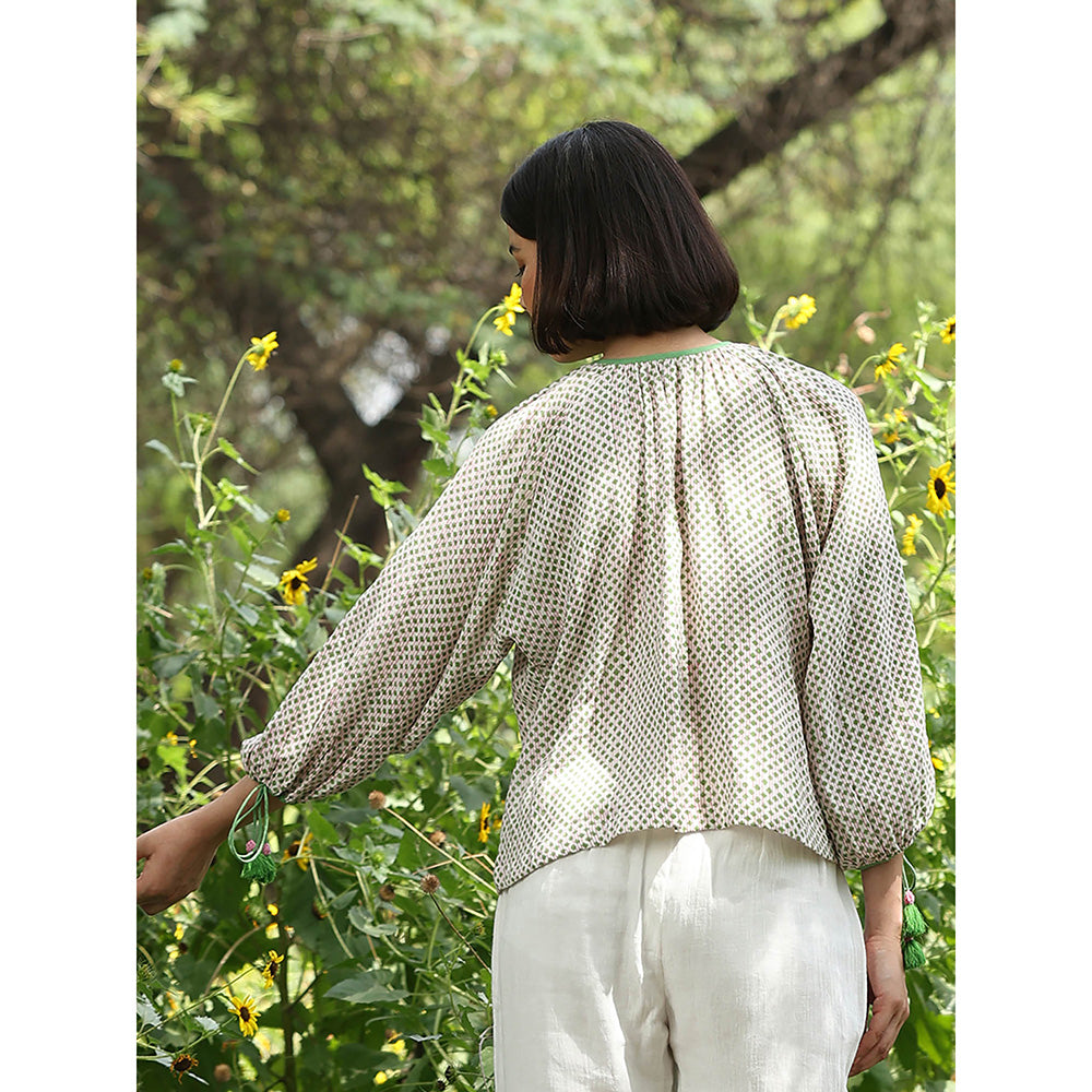 WeaverStory Green Printed Top