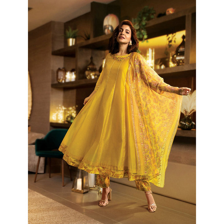 W Yellow Embellished Kurta, Straight Pant & Dupatta (Set of 3)