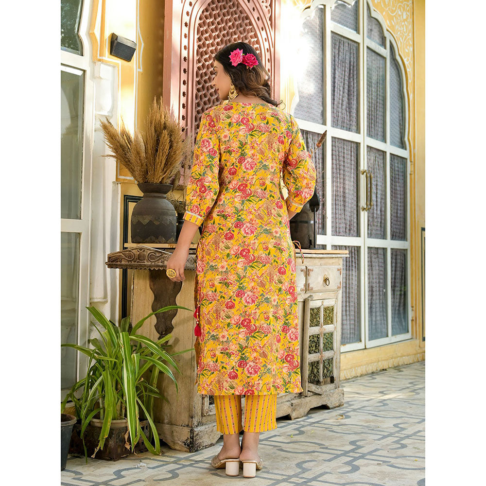 Yufta Women Yellow Floral Print Kurta Pants with Dupatta (Set of 3)