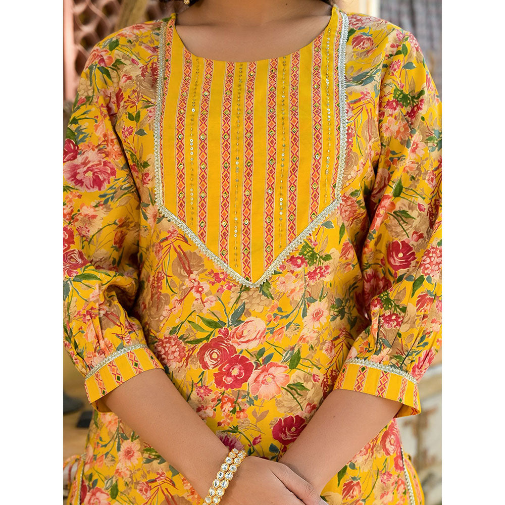 Yufta Women Yellow Floral Print Kurta Pants with Dupatta (Set of 3)