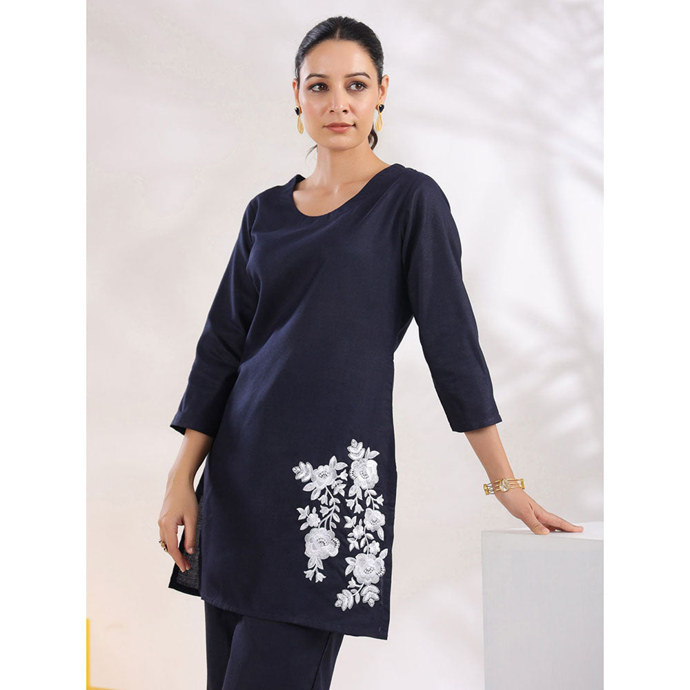 Yufta Women Navy Blue Straight Embroidered Co-Ord (Set of 2)