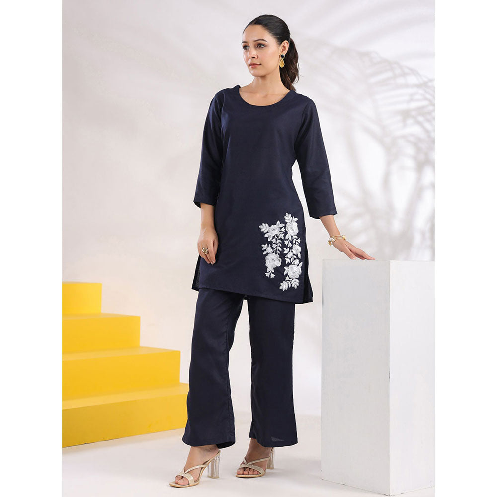 Yufta Women Navy Blue Straight Embroidered Co-Ord (Set of 2)