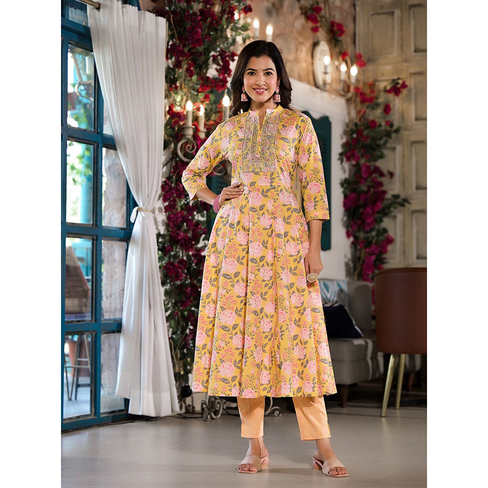 Yufta Women Yellow Floral,Sequins Work Kurta Trouser with Dupatta (Set of 3)