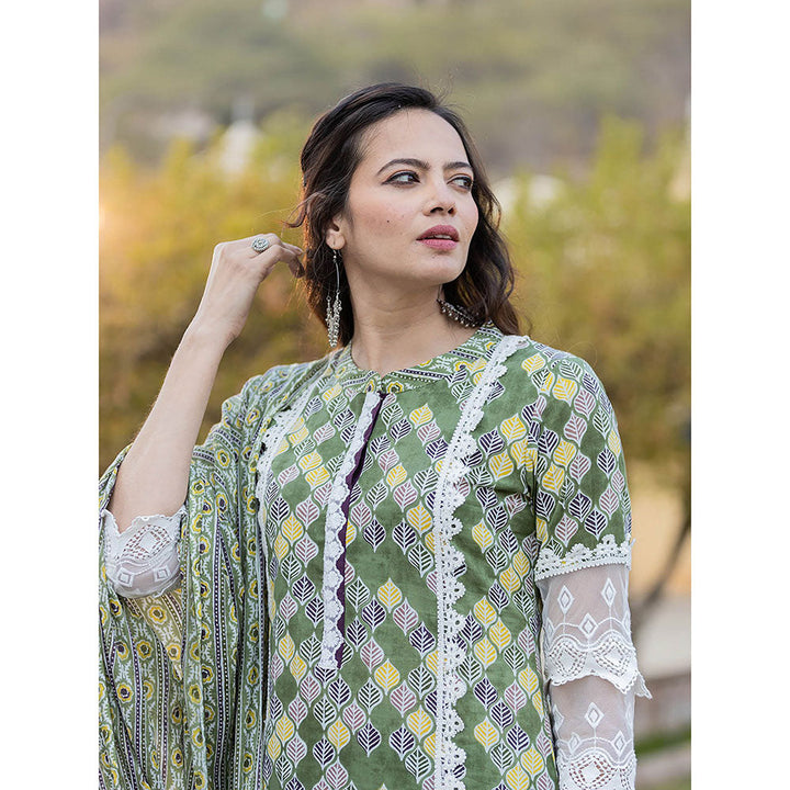 Yufta Green Printed Kurta with Trousers & Dupatta (Set of 3)